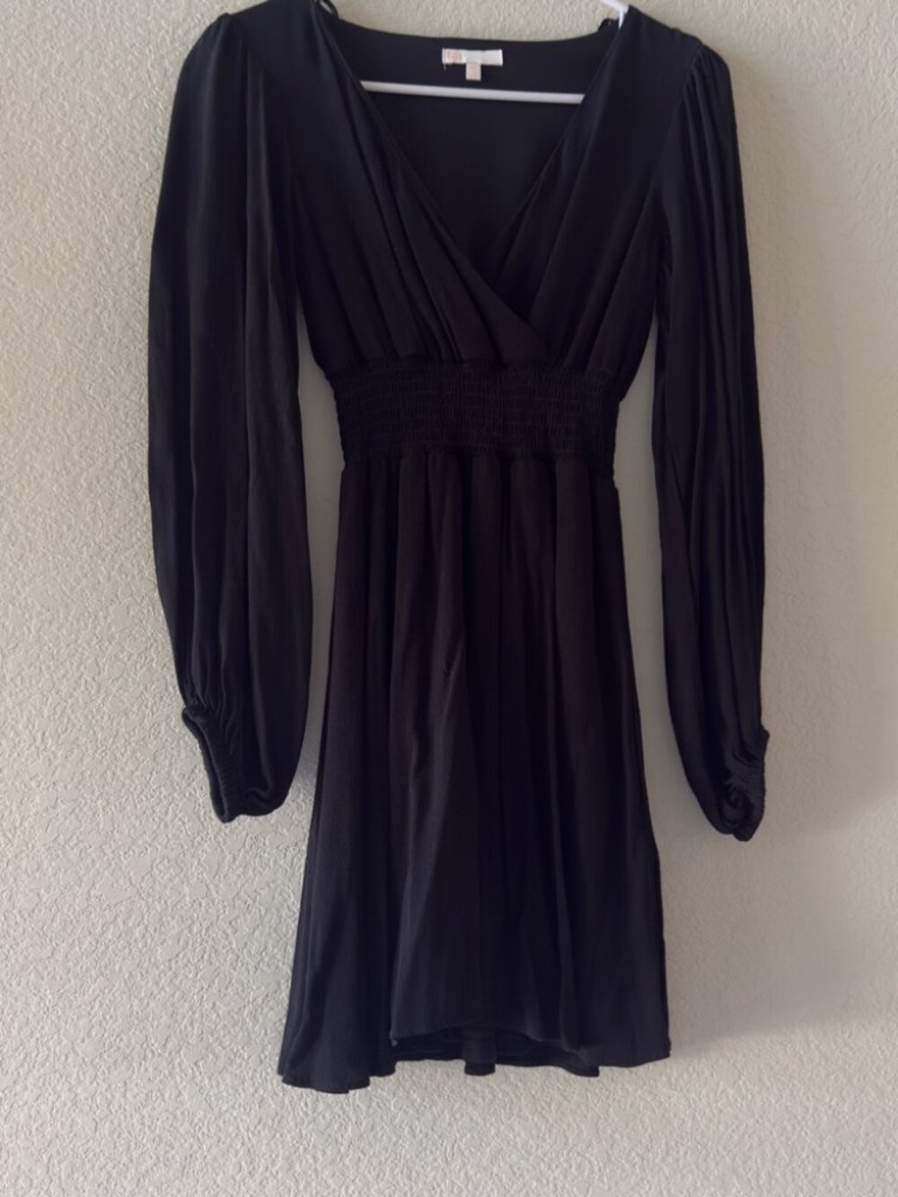 GB Black Long-Sleeve V-Neck Mini Dress – Size XS